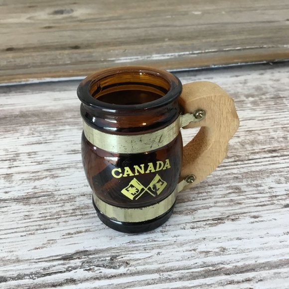 Vintage Brown Glass Canada Souvenir Mini Mug Stein Shot Glass Siestaware - Picture 8 of 8